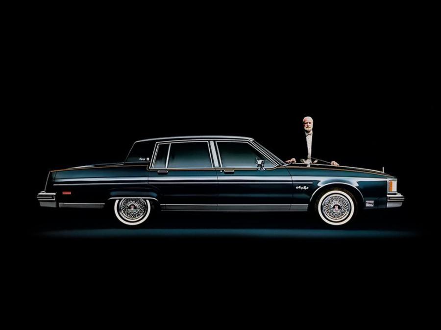  Oldsmobile Ninety-Eight Regency Brougham Sedan 1982 года  (фото 1 из 1)